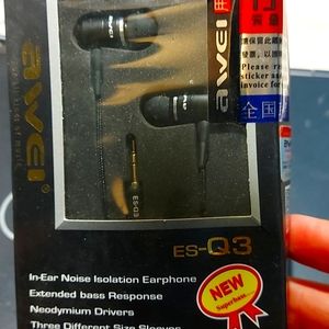 In- Ear Noise Isolation Earphone